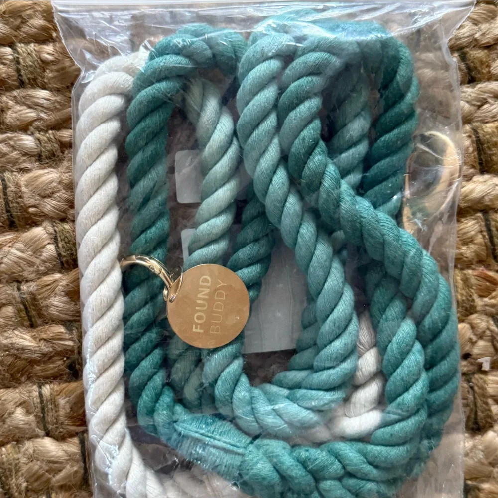 FOUND BUDDY ❤️‍🔥 NWT BLUE AND GREEN OMBRÉ ROPE LEASH WITH GOLD HARDWARE